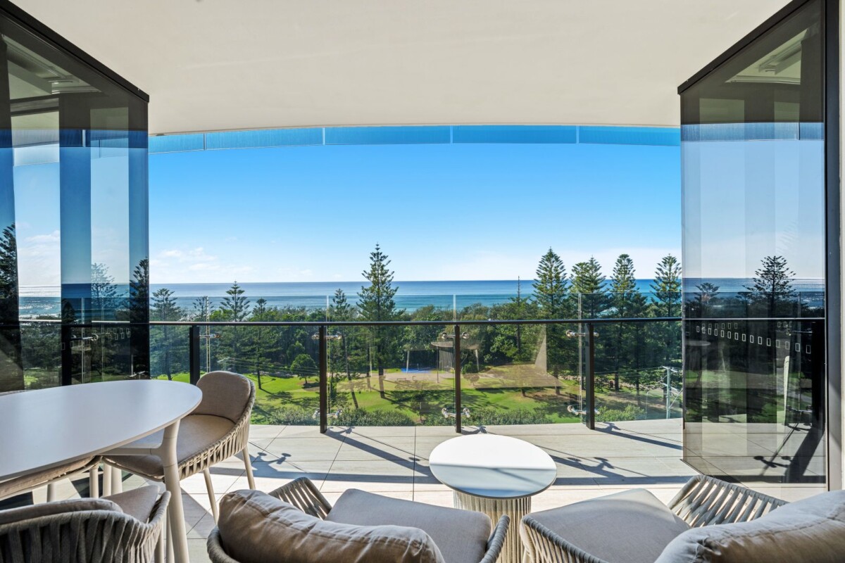 Hedges Avenue – Mermaid Beach