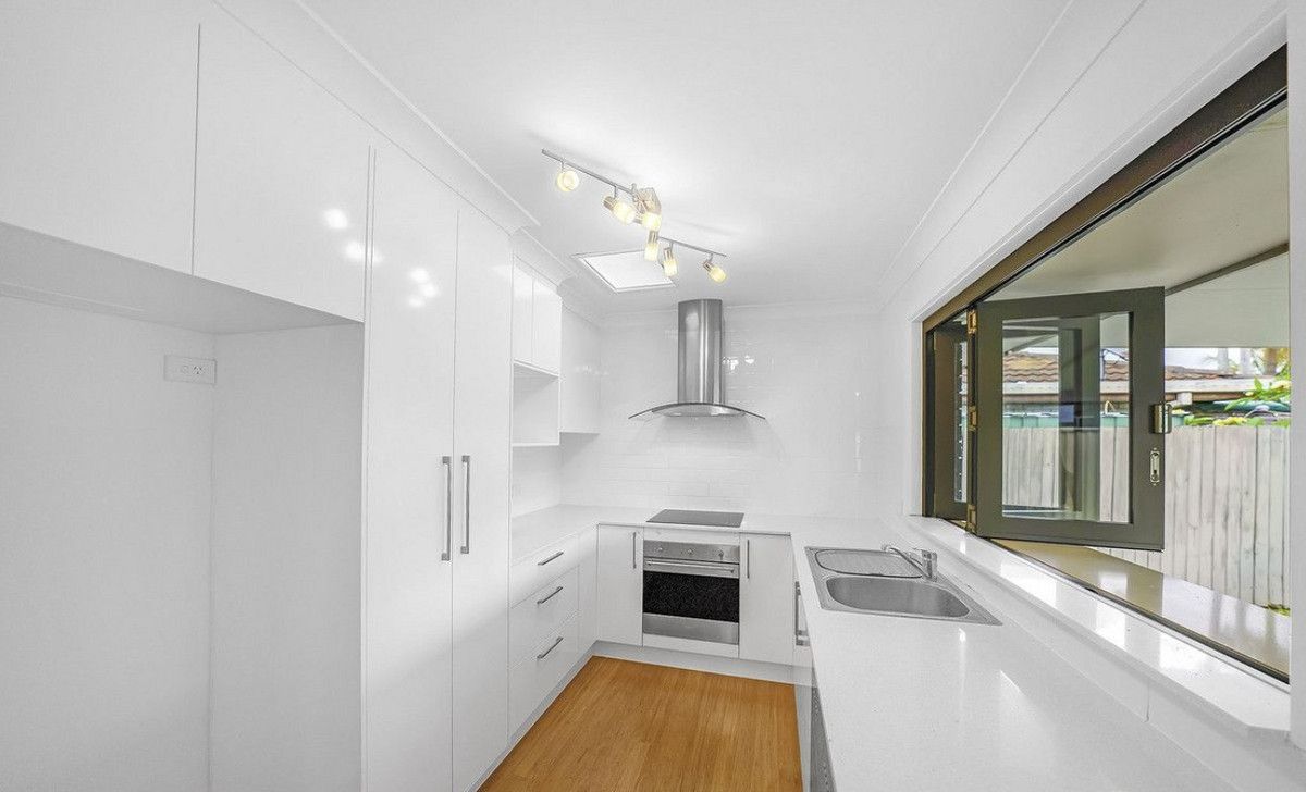 Crimson Court – Miami